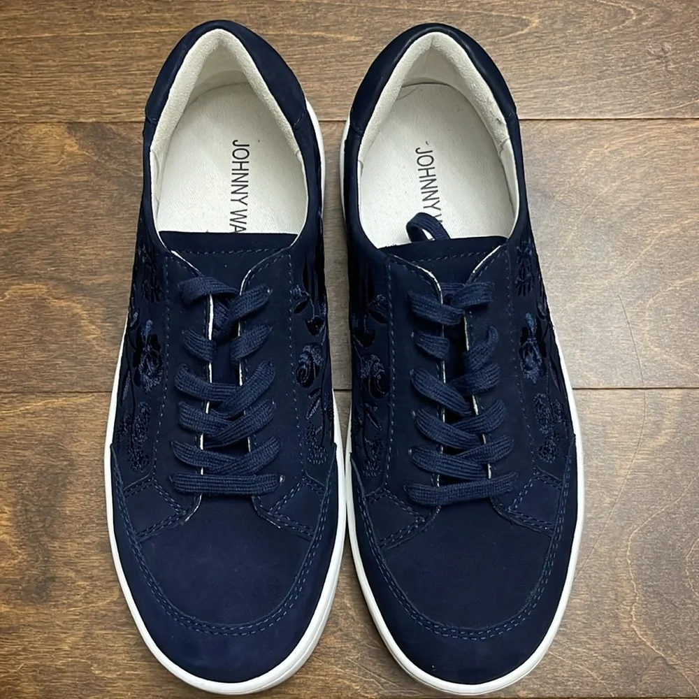 Johnny Was “Bianca” Sneaker - Picture 2 of 7